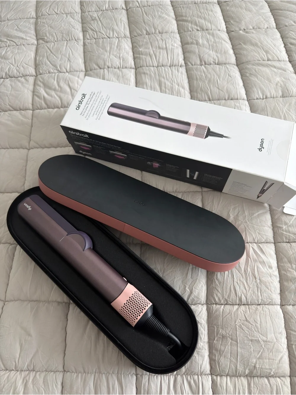 Dyson Airstrait – Like New